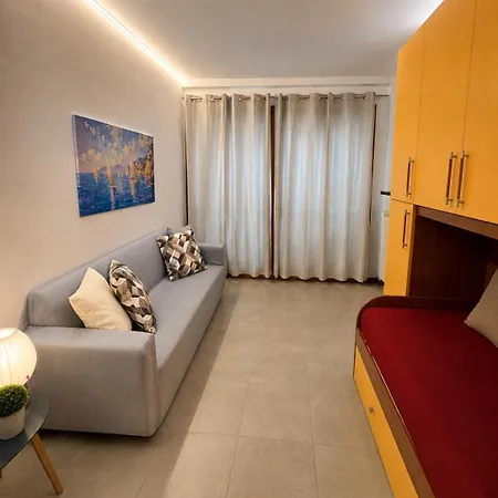 Family House Apartament Alassio